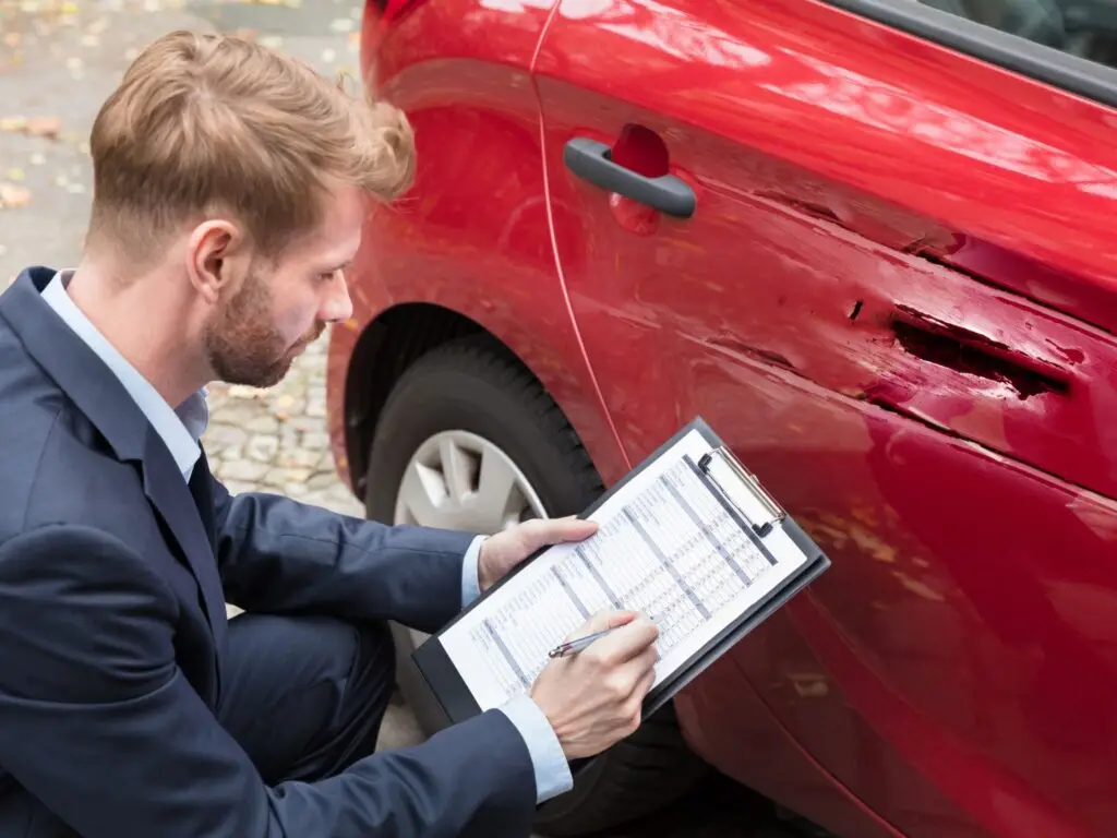 Consultanță daune auto​ in Londra